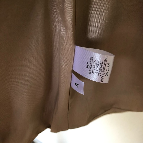 Blazer - Picture 7 of 10